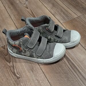 Kids Sprox Camouflage Sneakers, Size 11